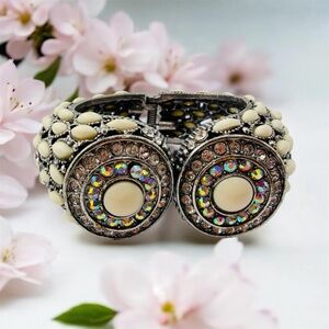 Vintage Cuff Clamper With Iridescent Aurora Borealis aurora (AB) Rhinestones